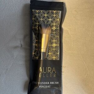 Laura Geller Wonder Brush with Elegant Gold and Black